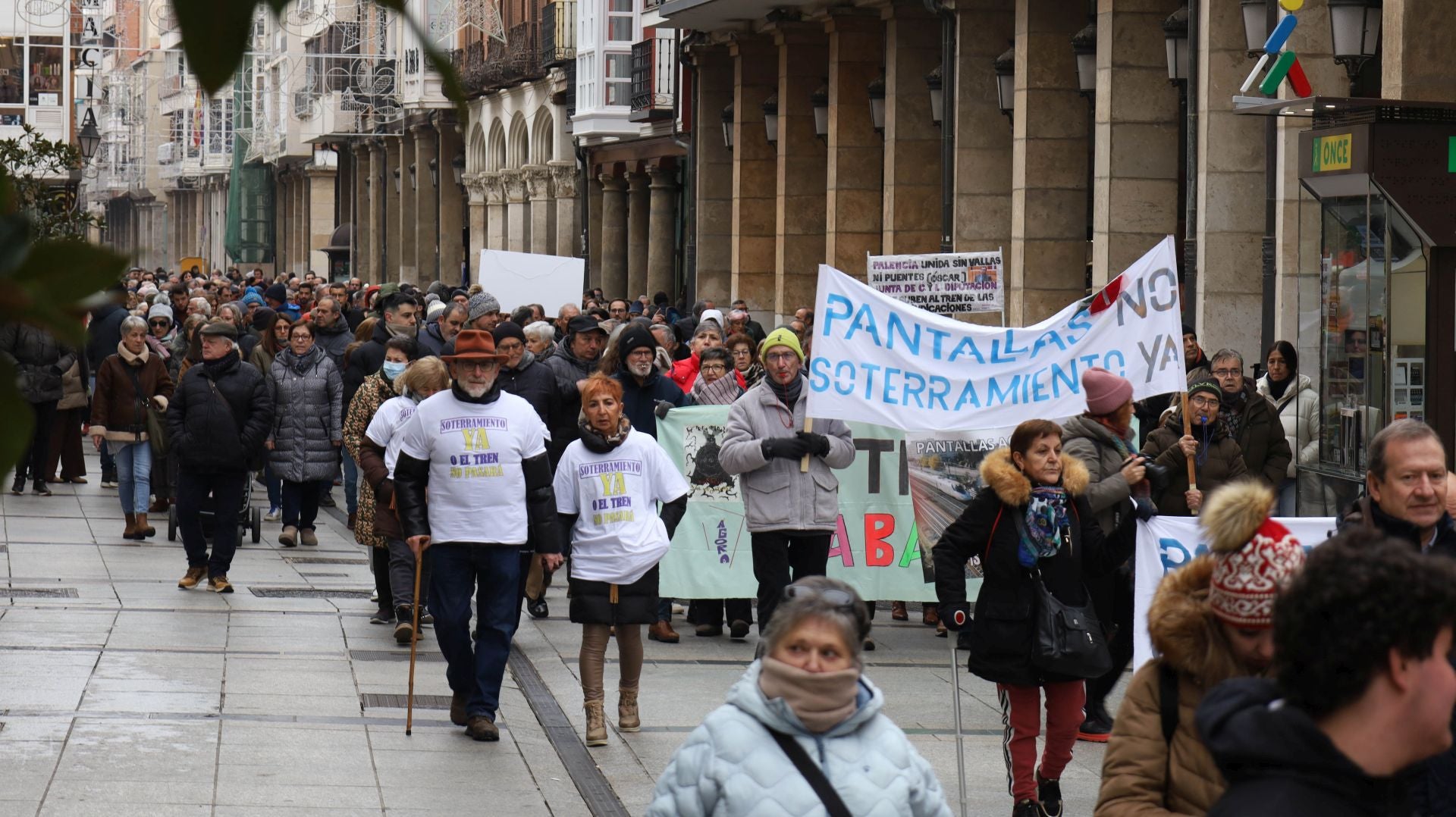 Así ha transcurrido la manifestación en Palencia por el soterramiento