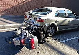 La moto siniestrada el viernes en una colisión con un coche en la entrada al túnel de la avenida de Salamanca hacia Parquesol y Arroyo.