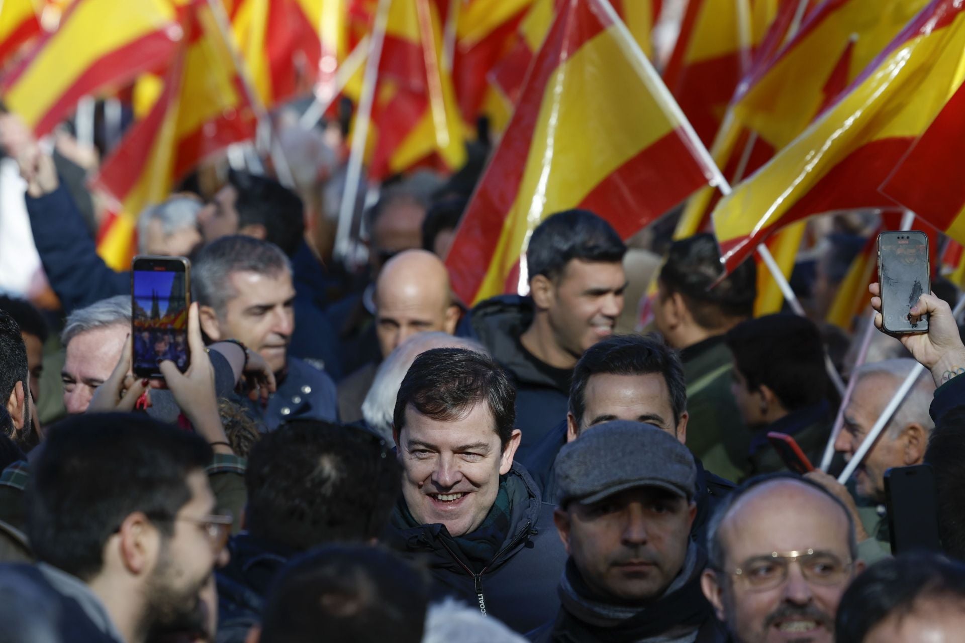 Alfonso Fernández Mañueco, en la concentración contra el Gobierno de Pedro Sánchez celebrada en Madrid.
