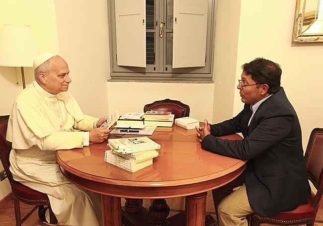 Encuentro entre León XIV y Armando Lovera.