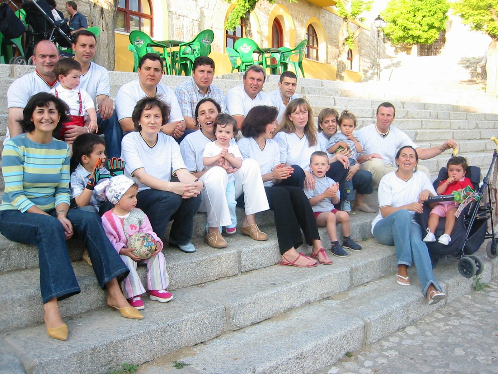 Integrante de la peña Los Fakis de Mucientes. 21 de abril de 2004.