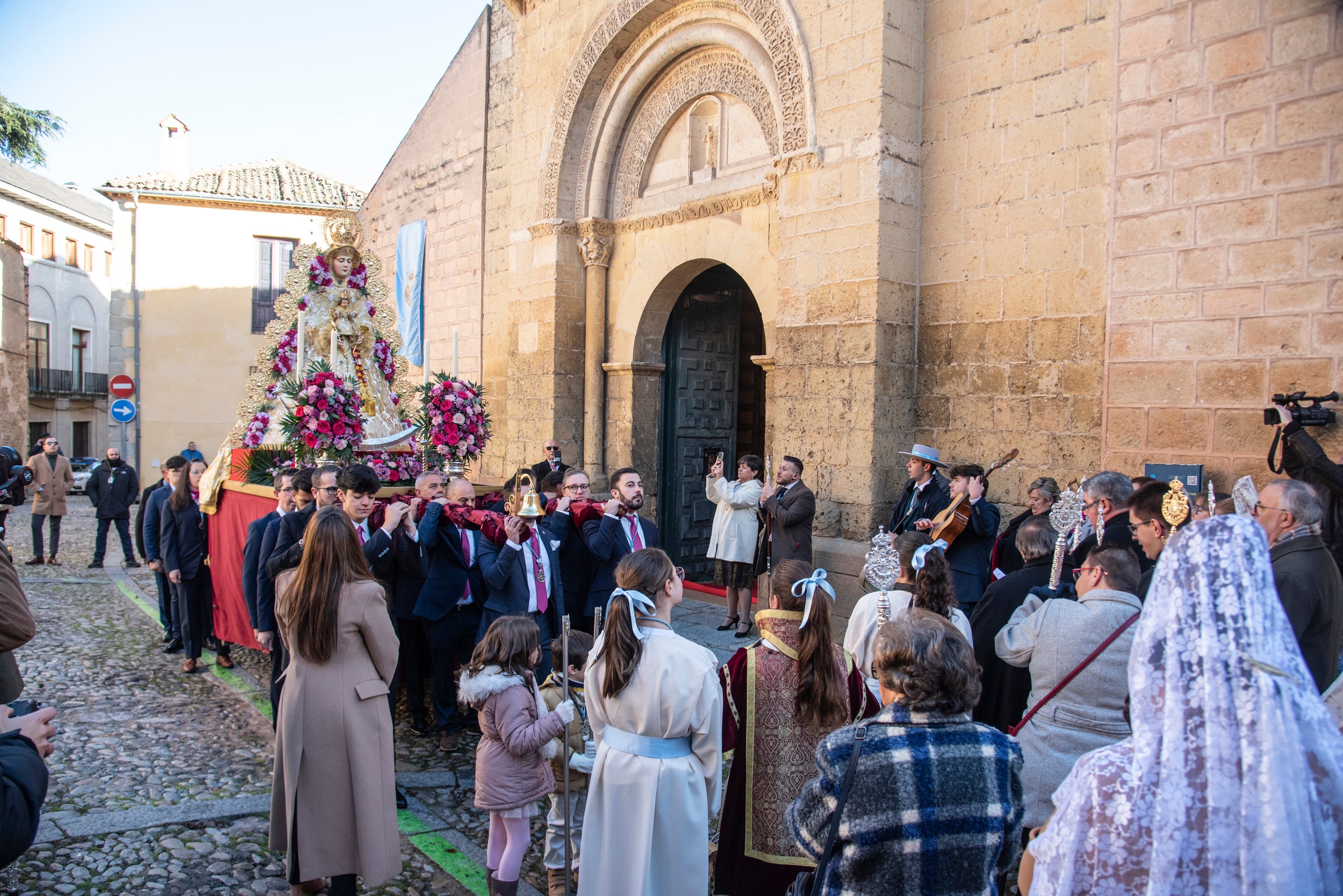 La procesión extraordinaria del Rocío, en imágenes