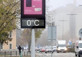 El termómetro marcaba cero grados a media mañana de este lunes en la avenida de Salamanca.