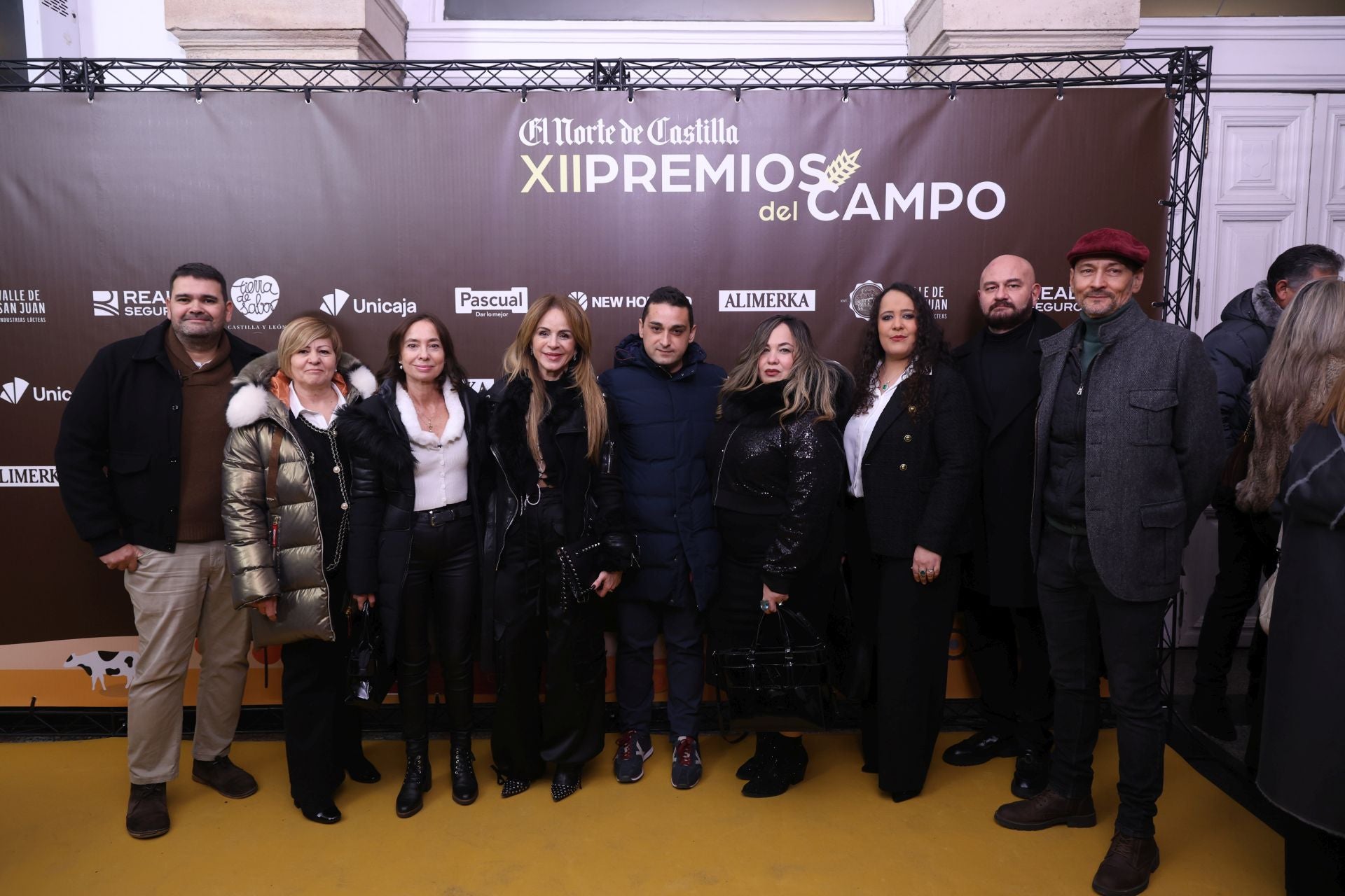 El equipo de Nueve Castilla y León: Pablo Trillo, Tina Frutos, María Pilar Alonso, Silvia Clemente (presidenta), Jesús Jiménez, Kena García Castro, Angélica García Castro, Jota Celada y Mariano Nieto.