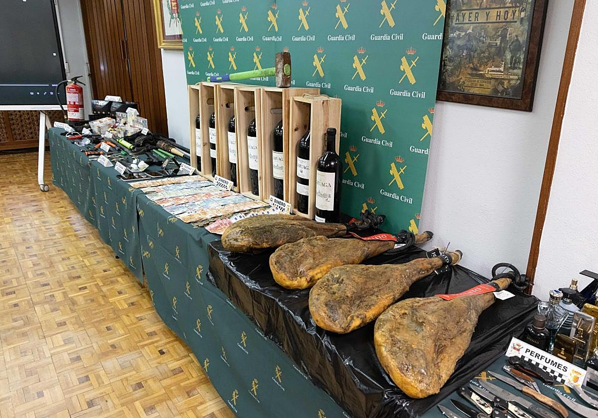 Parte del botín incautado durante la última operación policial contra la banda del BMW.