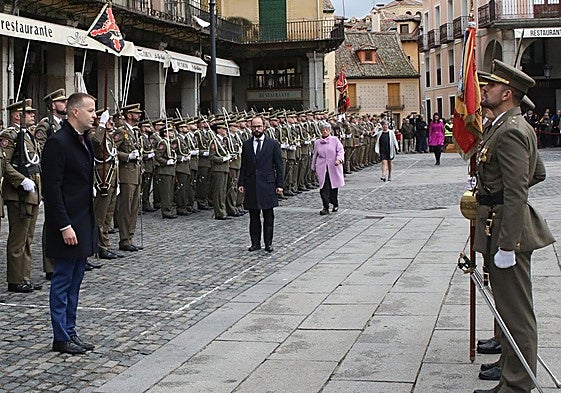 Jura de bandera en la Plaza Mayor el día de Santa Bárbara de 2023.