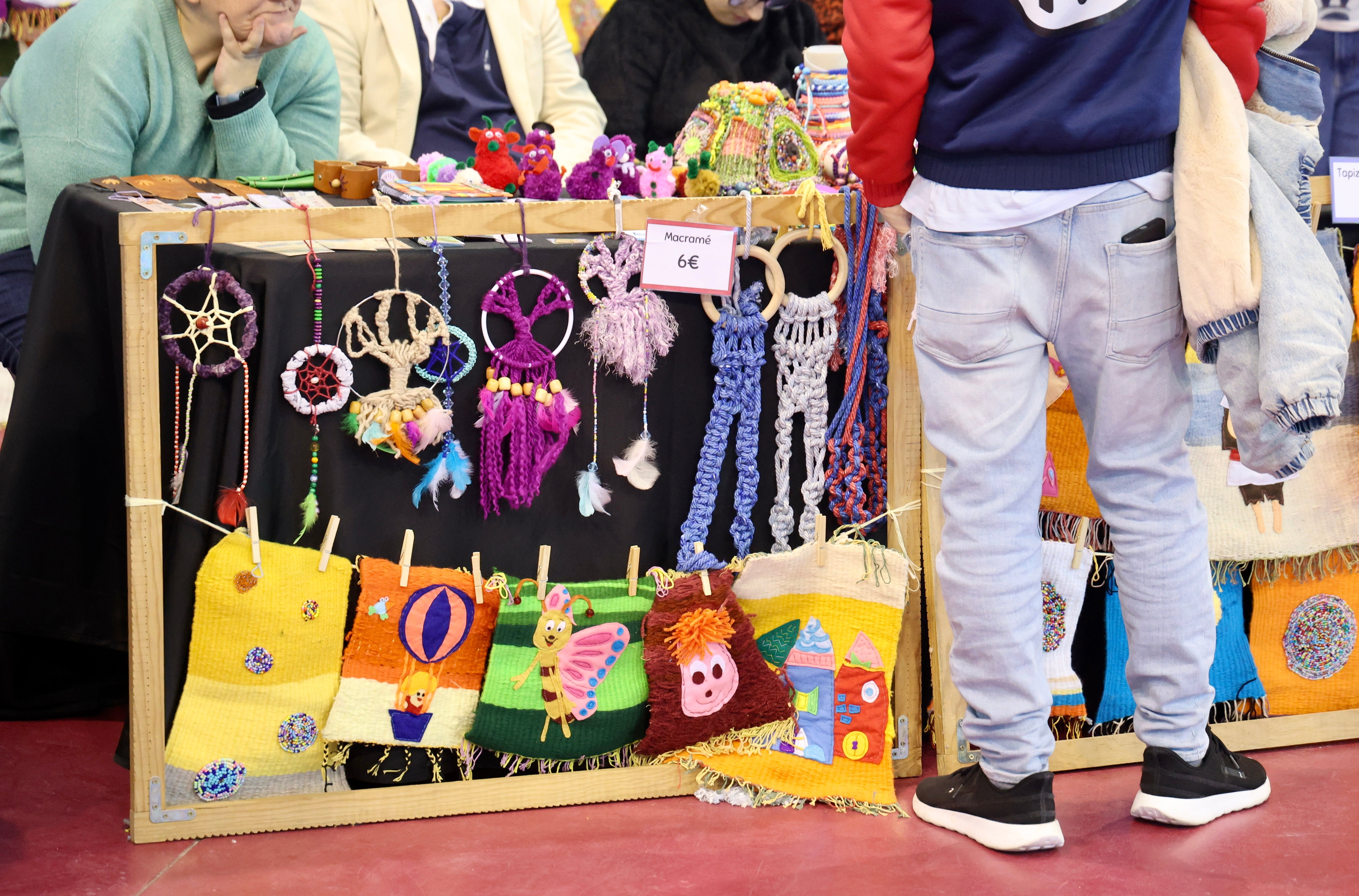 En imágenes el Mercadillo Navideño Solidario de la Cúpula del Milenio