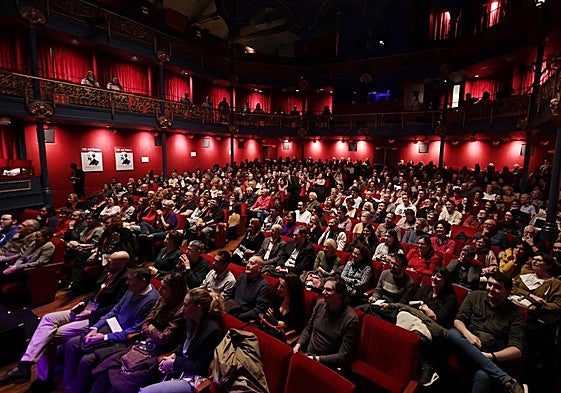 Una sesión de Naukas, hace un mes, en el Zorrilla.