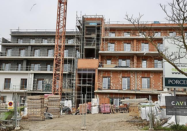 Aspecto de Candelas Residencial en la ladera sur de Parquesol.