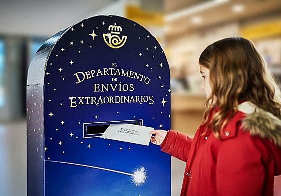 Un buzón mágico de Correos para enviar las cartas a Papá Noel y los Reyes Magos.