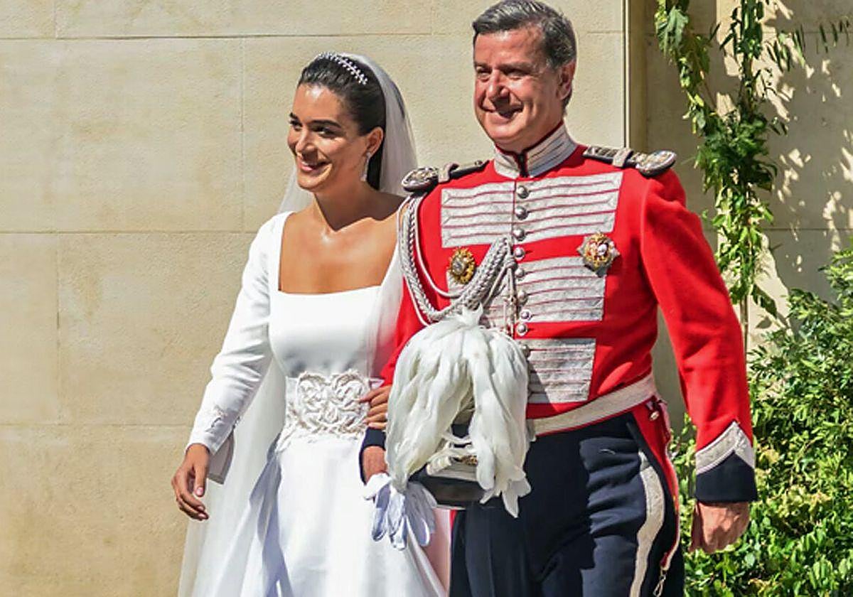 Cayetano Martínez de Irujo y Bárbara Mirjan, el día de su boda.