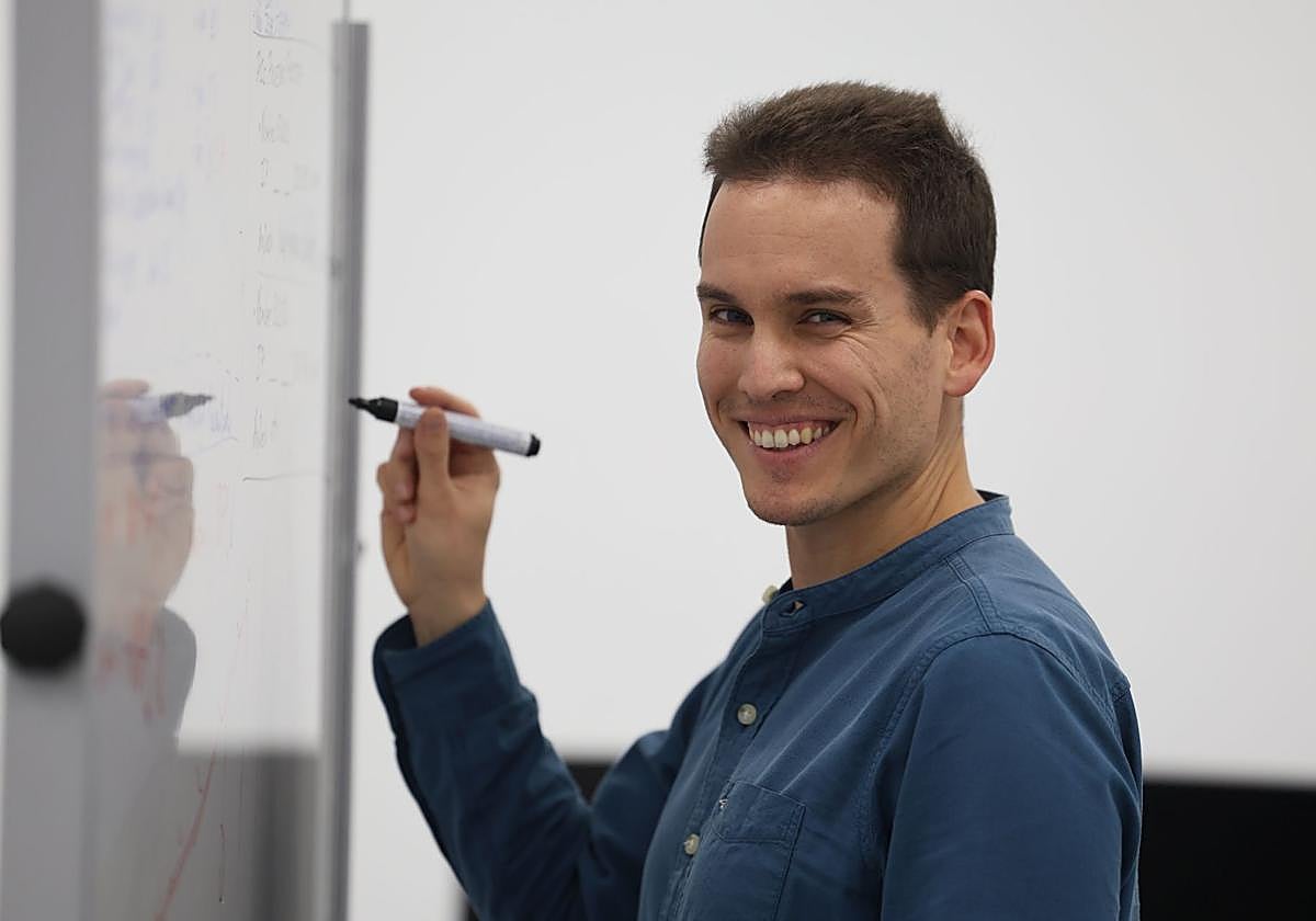 Fernando Vaquerizo en un laboratorio del grupo de Ingeniería Biomédica de la UVa.
