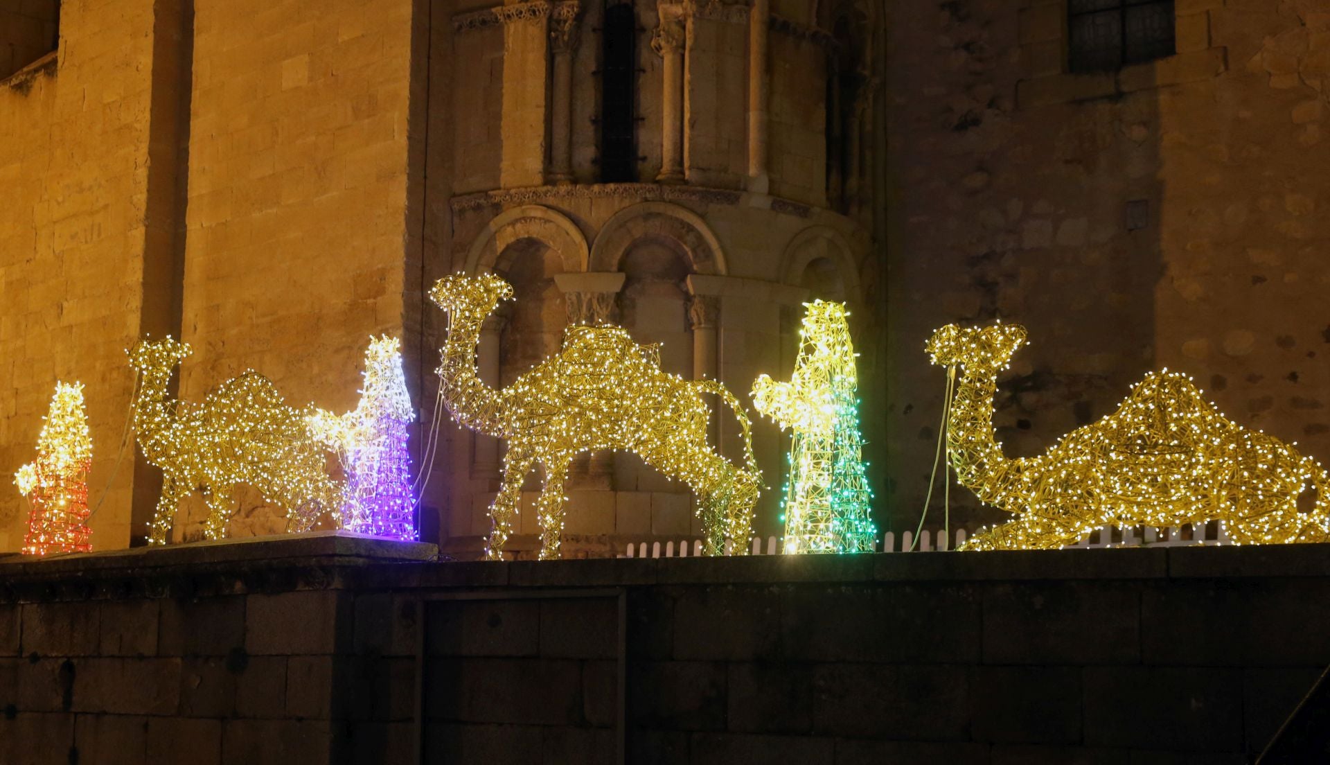 El encendido de la iluminación navideña de Segovia, en fotos