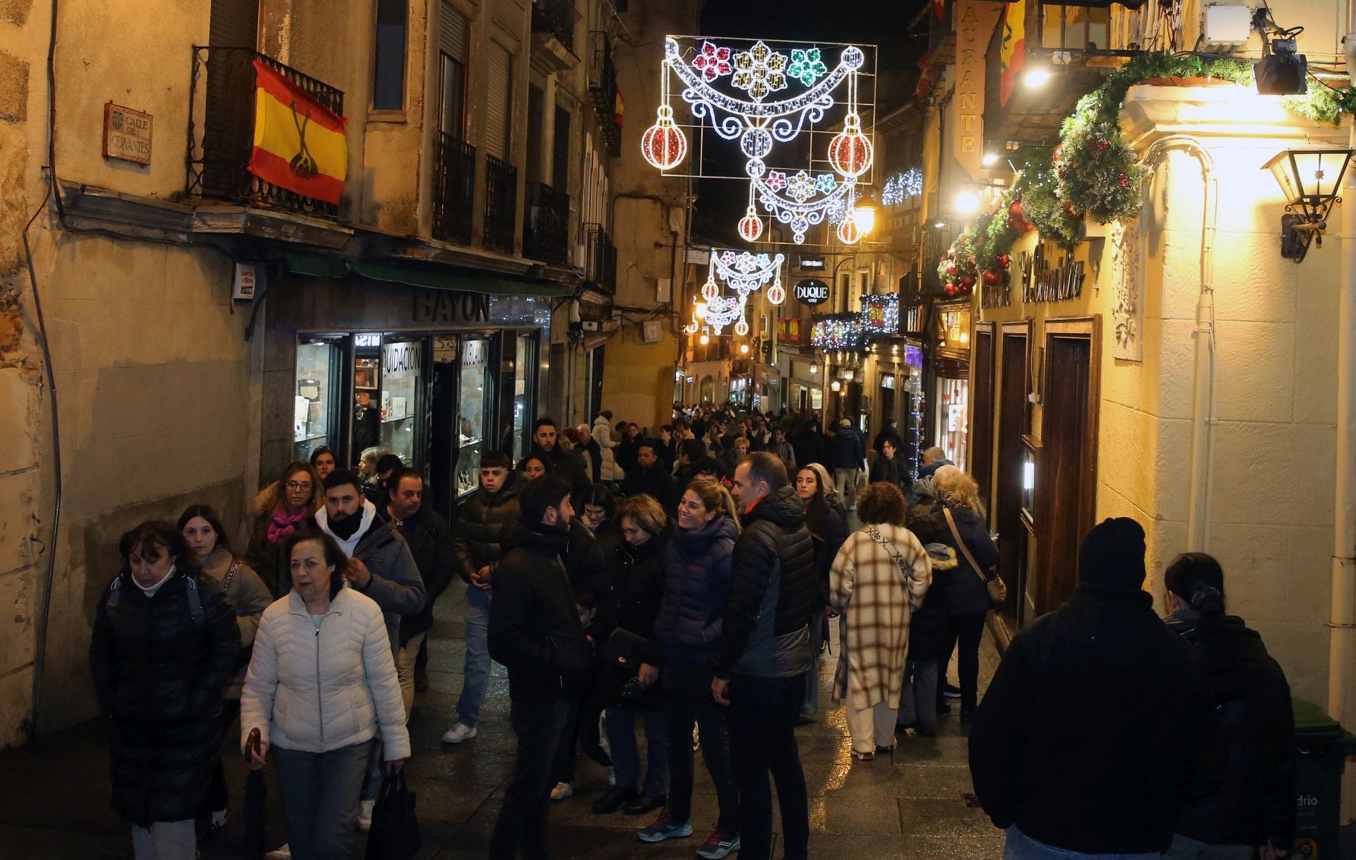 El encendido de la iluminación navideña de Segovia, en fotos