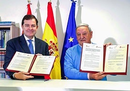 Firma del acuerdo en Segovia.