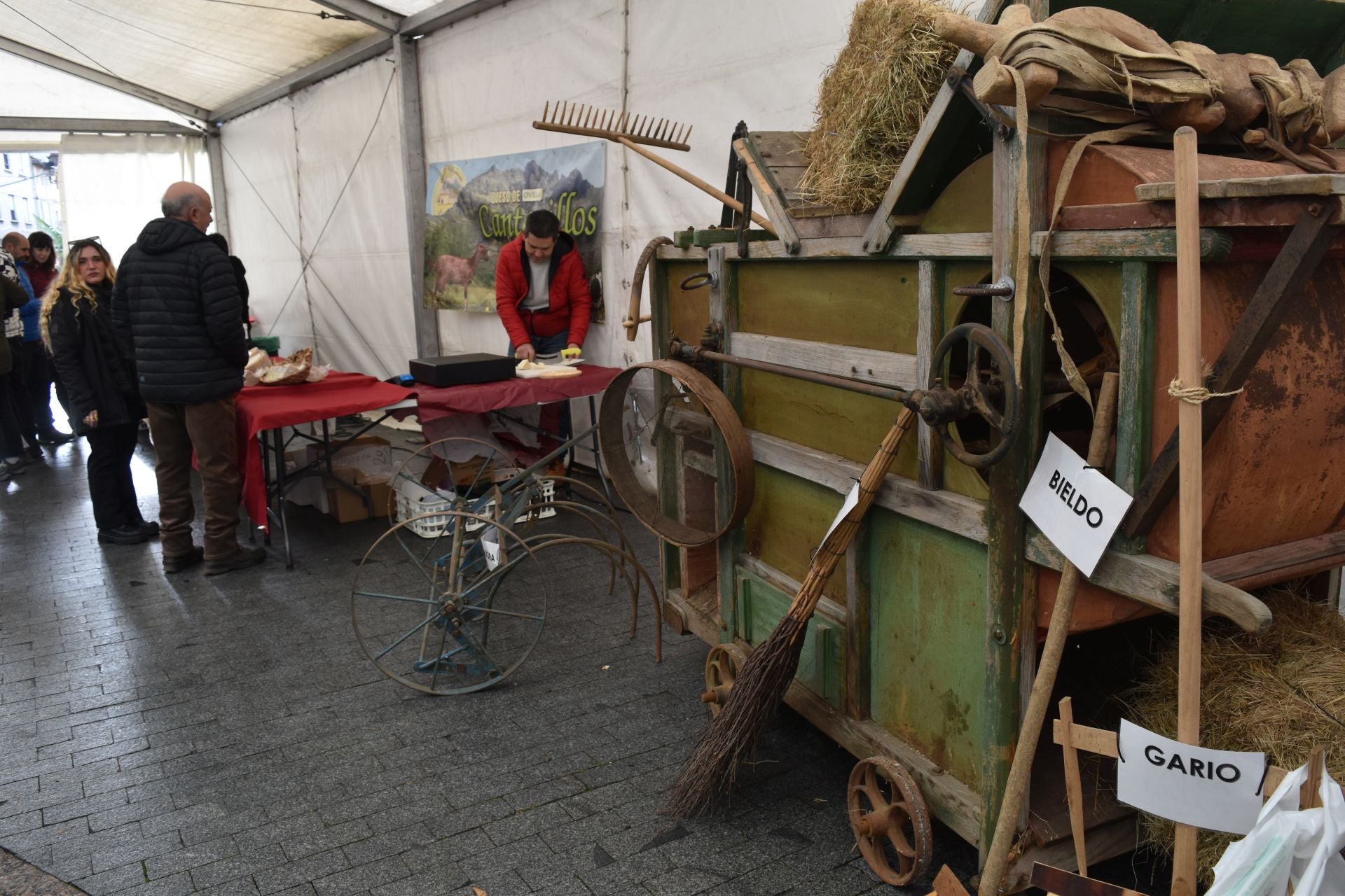 Cervera acoge la Feria de Ganado sin reses vivas