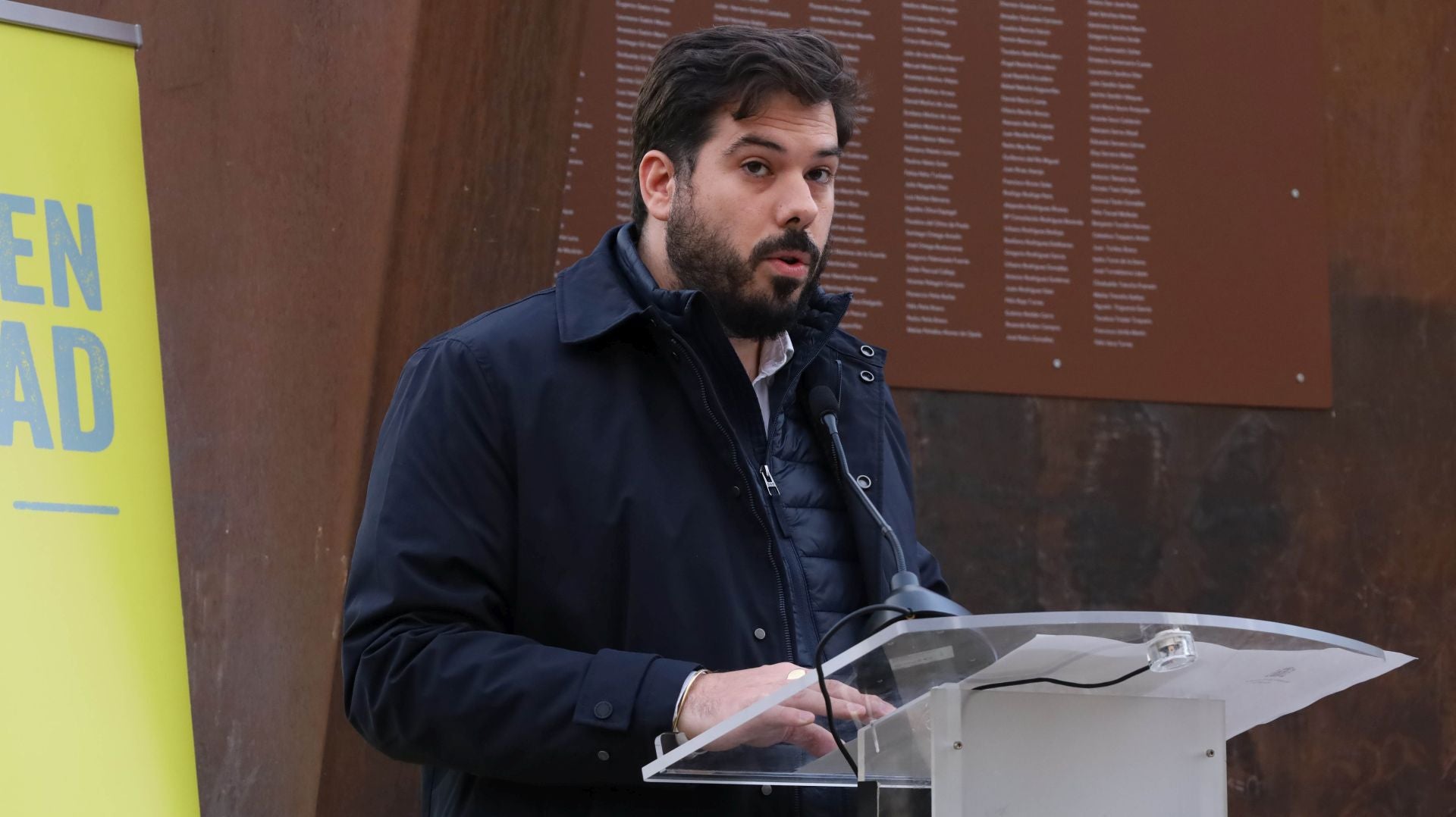 La placa con los nombres de los 497 represaliados franquistas vuelve a Palencia