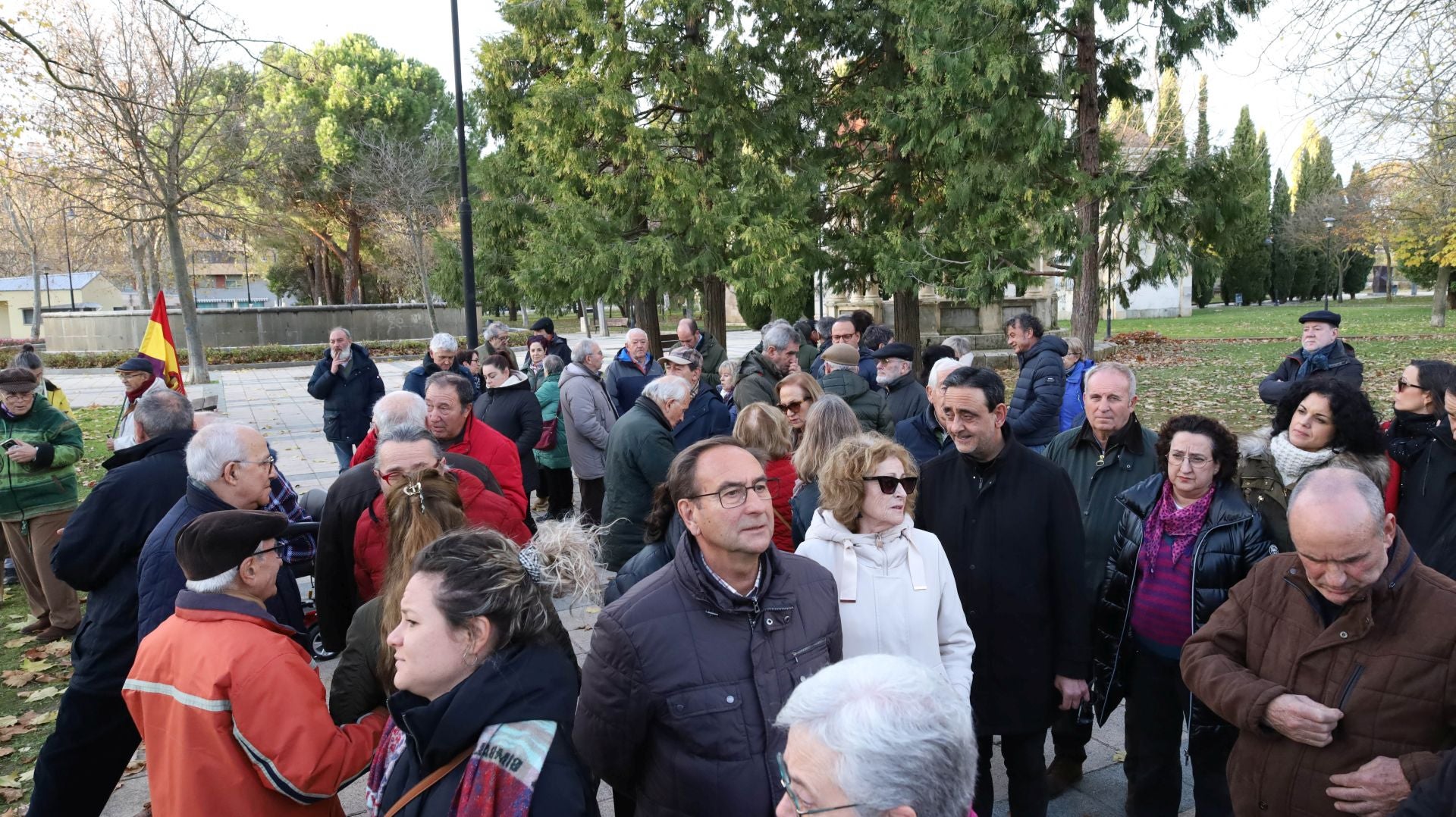 La placa con los nombres de los 497 represaliados franquistas vuelve a Palencia