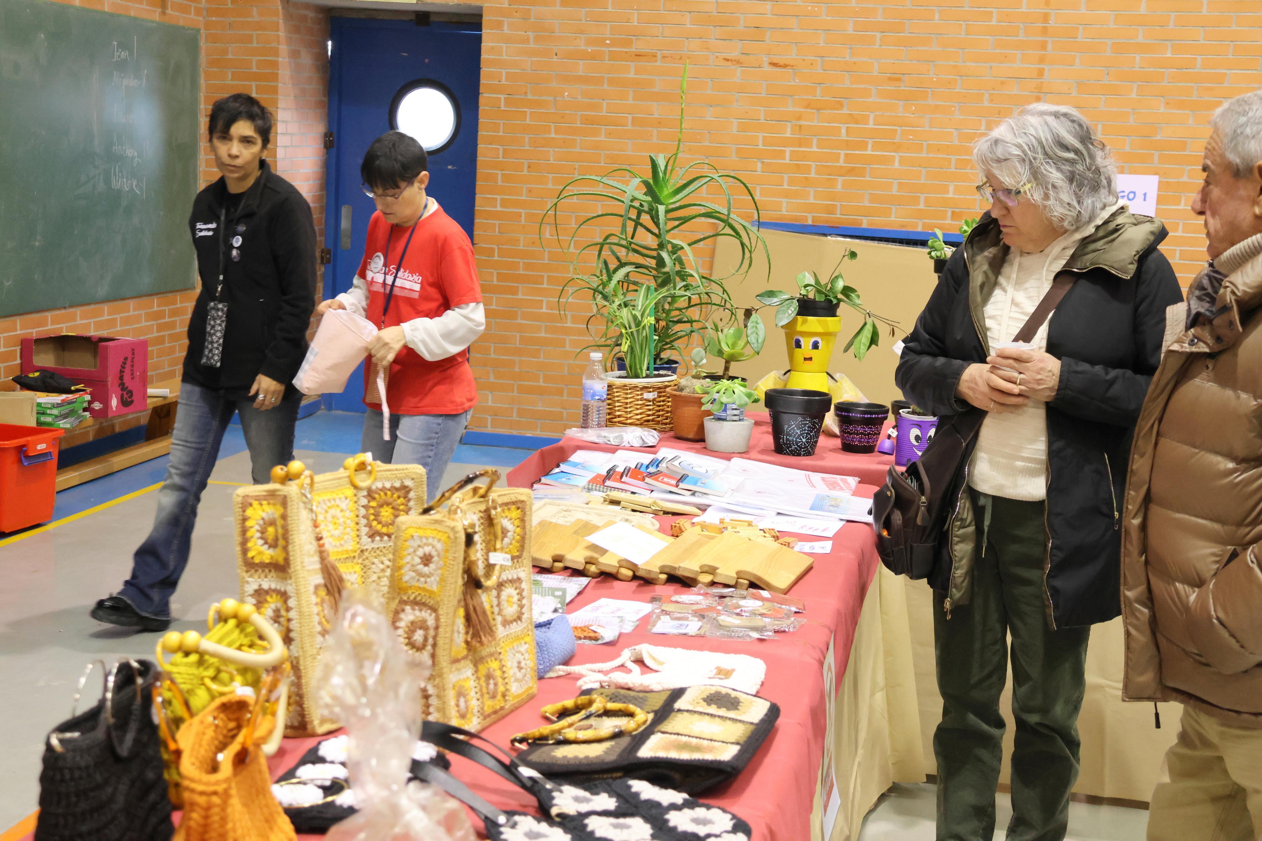 XIII Mercadillo Solidario en Torquemada