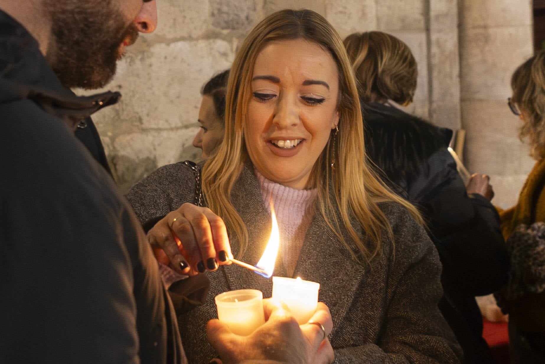 Las imágenes del Día de las velitas en la iglesia de San Martín