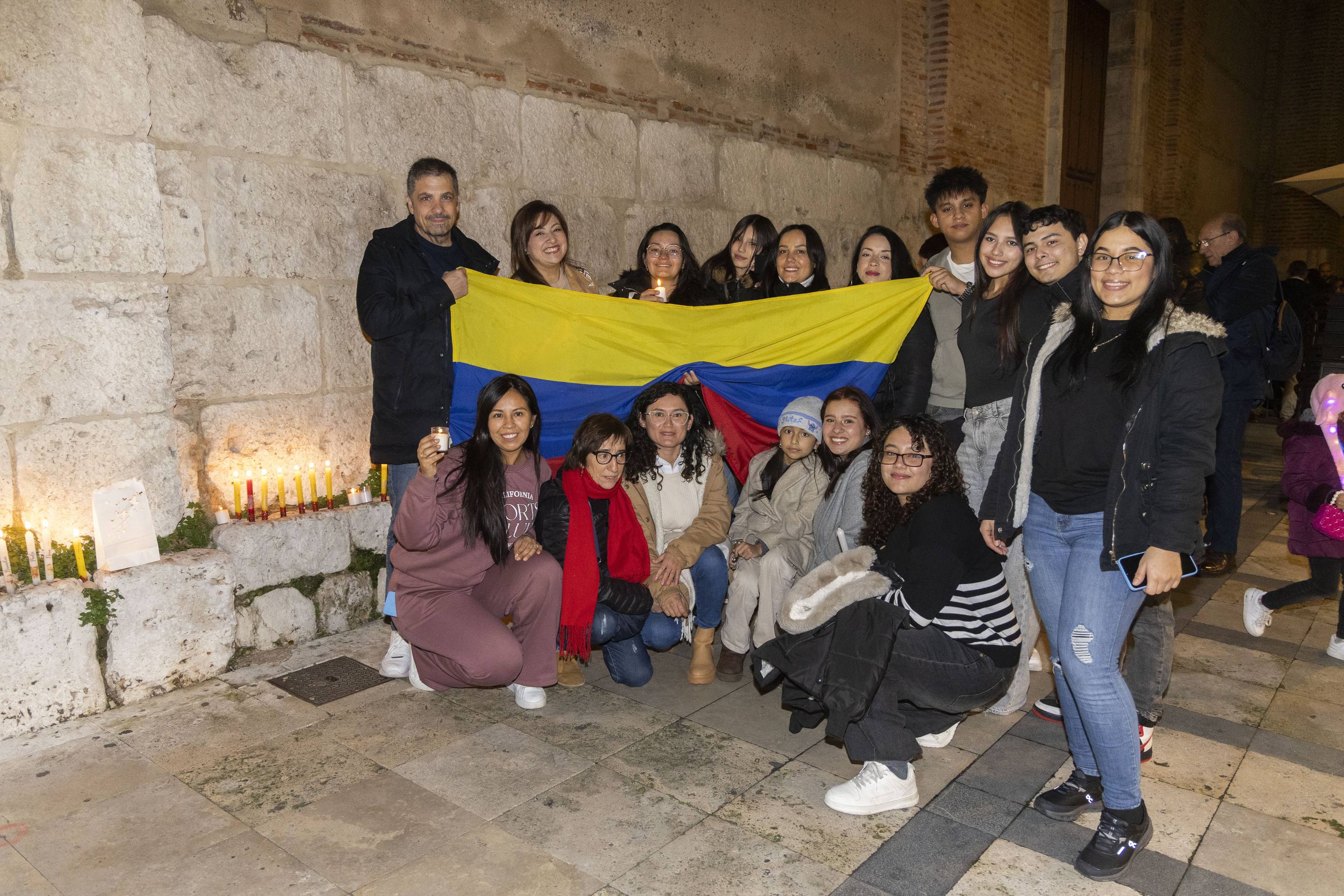 Las imágenes del Día de las velitas en la iglesia de San Martín