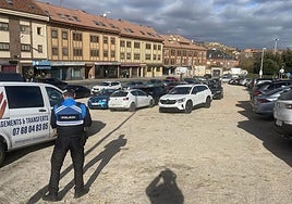 Problemas de tráfico y aparcamiento durante el puente de la Constitución en Segovia