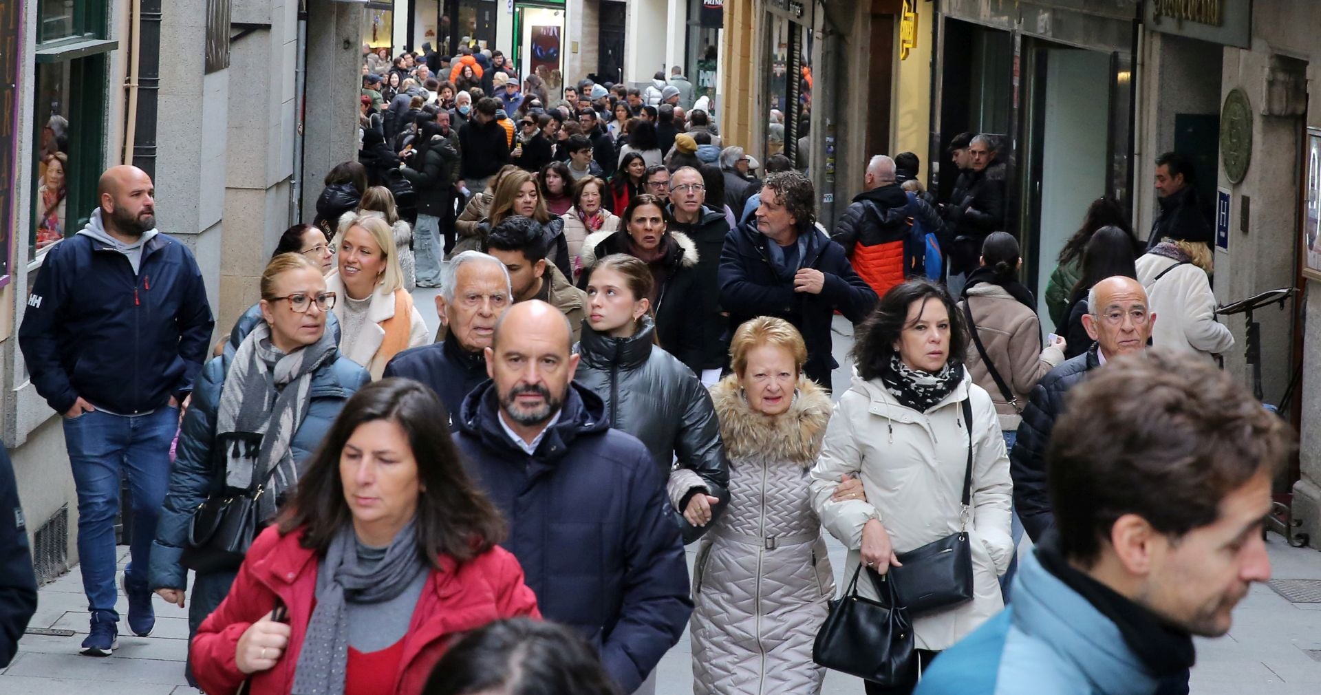 La avalancha de turistas durante el puente, en imágenes