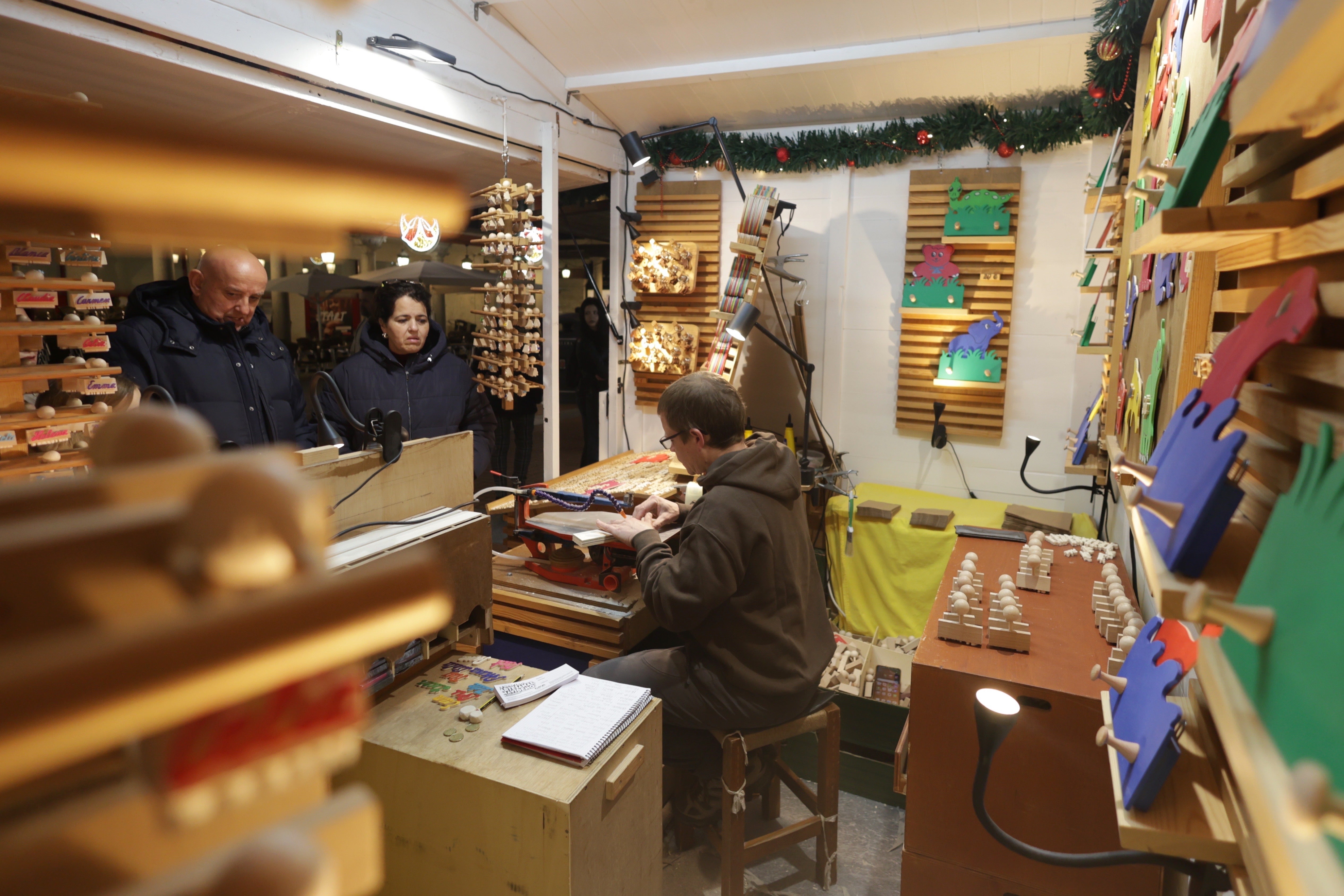 Las imágenes del mercado y el ambiente navideño en Valladolid