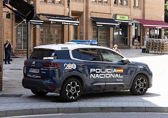 Imagen de archivo de un vehículo de la Policía Nacional en Valladolid.