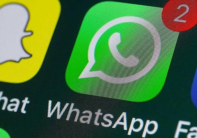 Una madre detecta que una profesora había compartido una foto de su hija menor en ropa interior