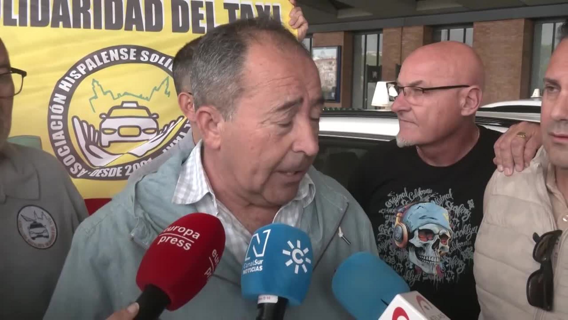 Solidaridad exige al Ayuntamiento que "no engañe más" y anuncian una protesta del taxi en Feria