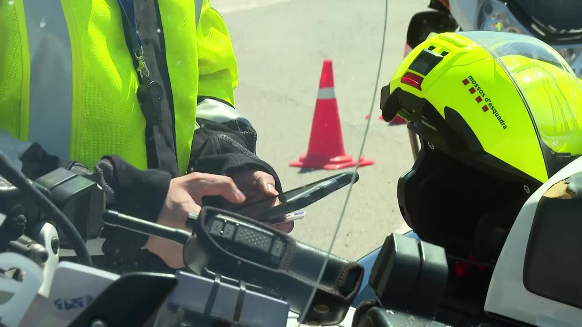 Mossos intensifica controles en carreteras para concienciar a motoristas