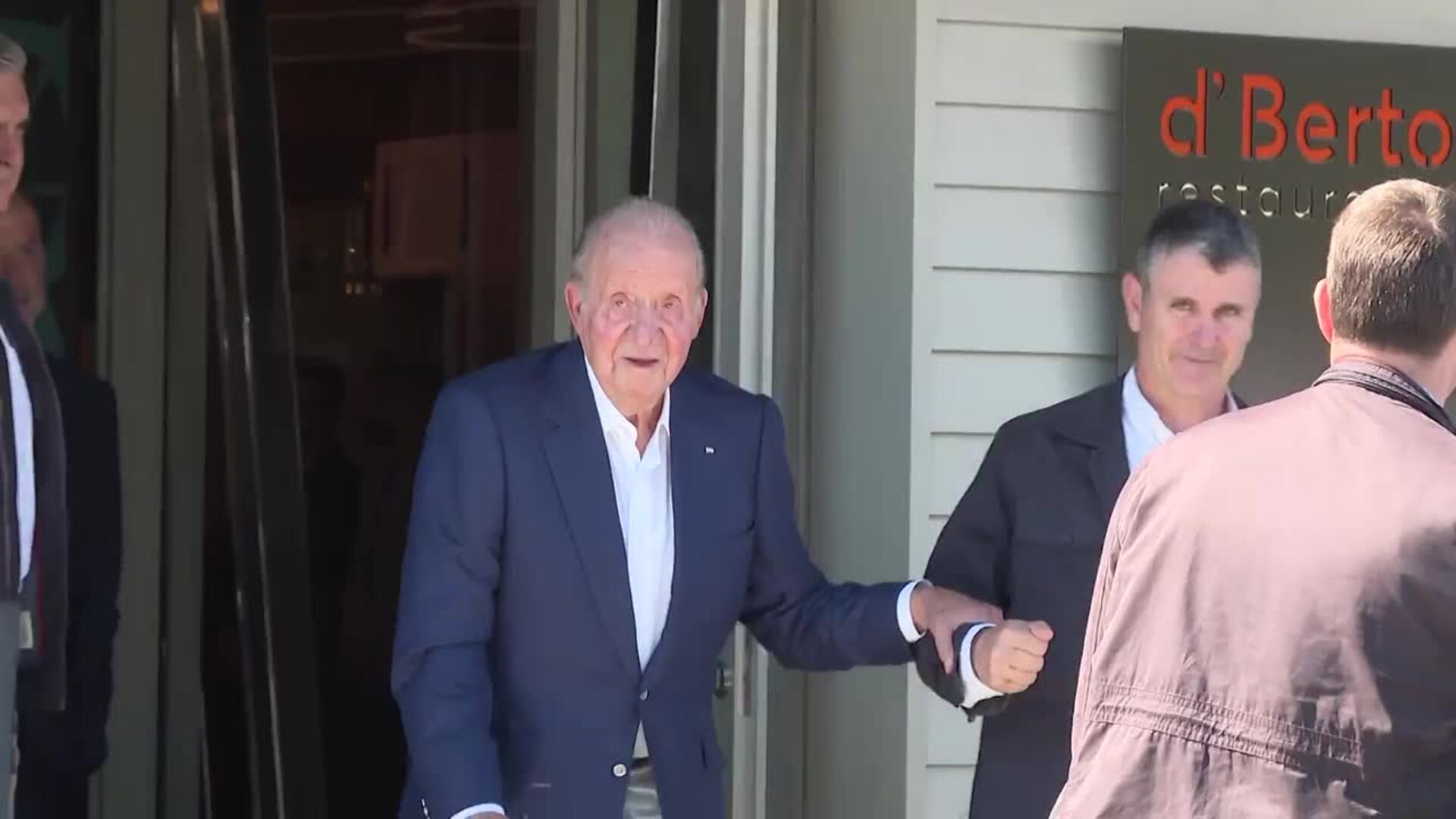 Juan Carlos I deja en el aire su posible reencuentro con Revilla