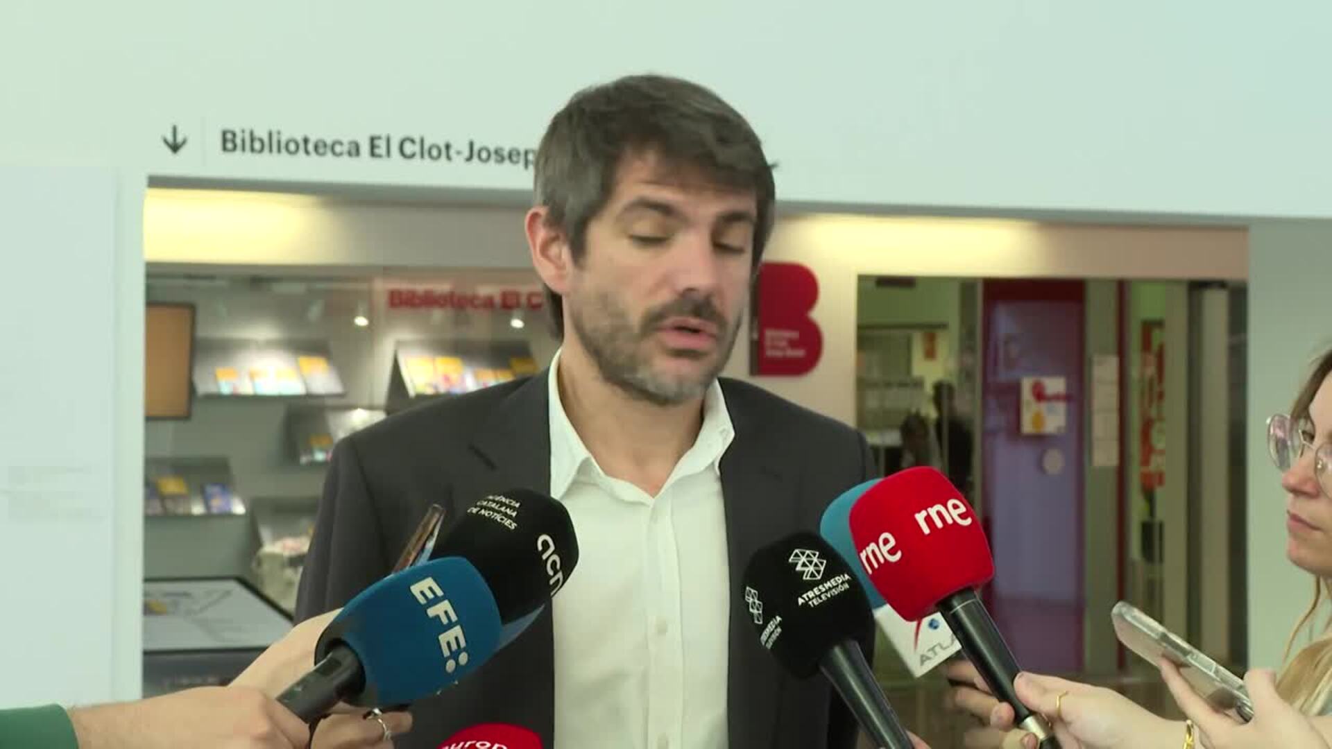 Urtasun ve "un síntoma claro de debilidad" que Feijóo se refiriera a su congreso como cónclave