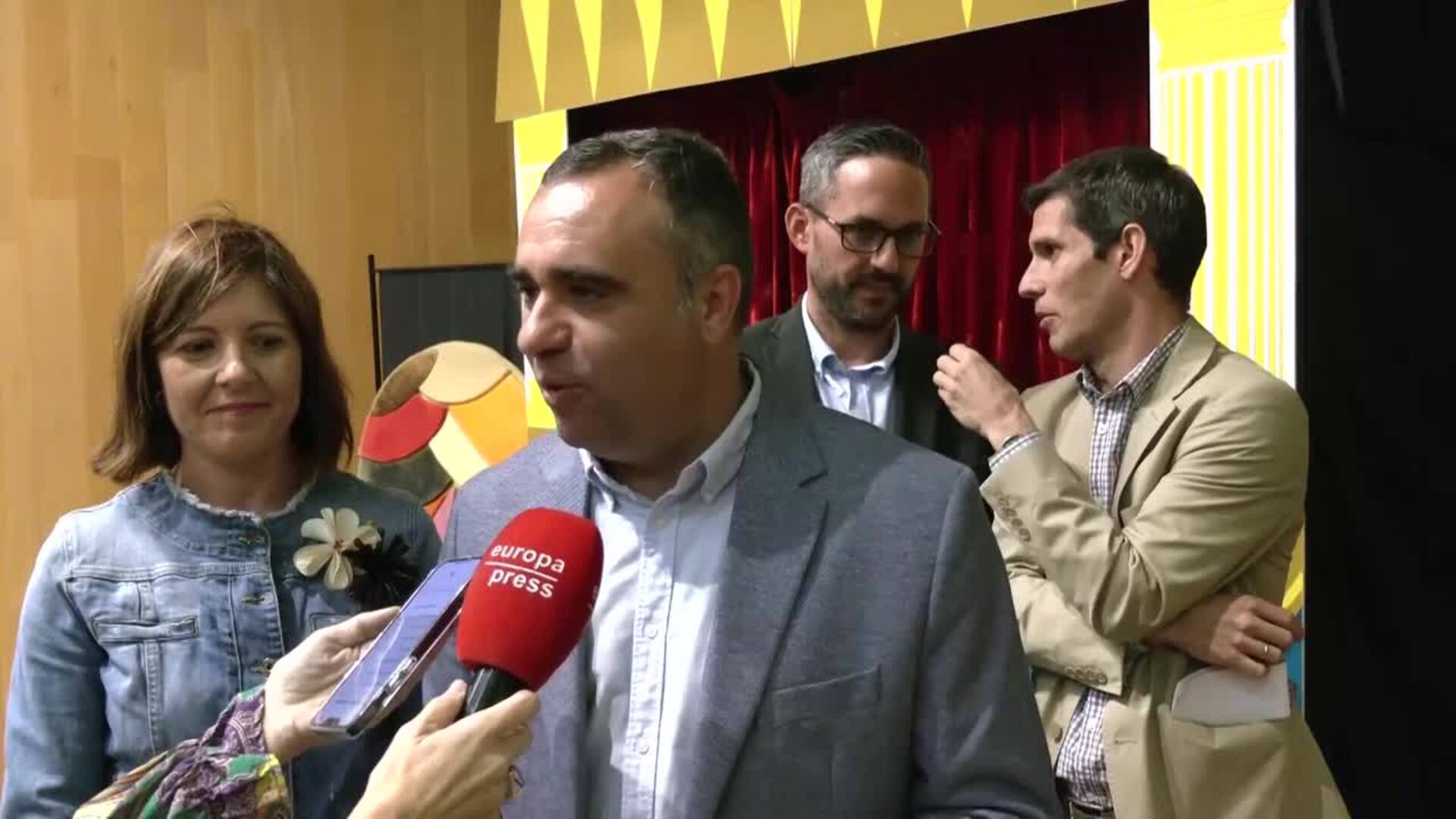 Más de 150 escolares de Granada participan en la gala de un concurso sobre reciclaje de vidrio
