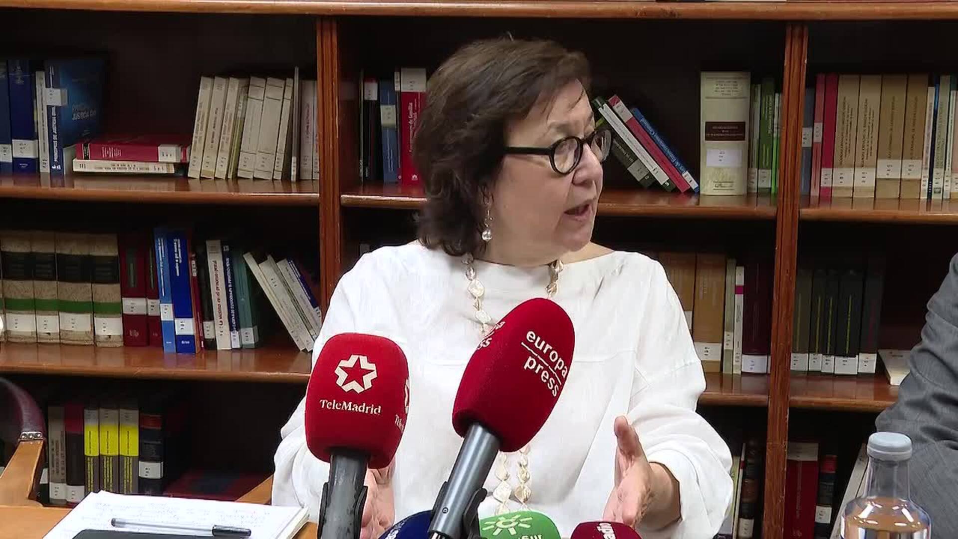 Fiscales y jueces piden al Gobierno "paralizar" las reformas de acceso a carreras y de la Fisca