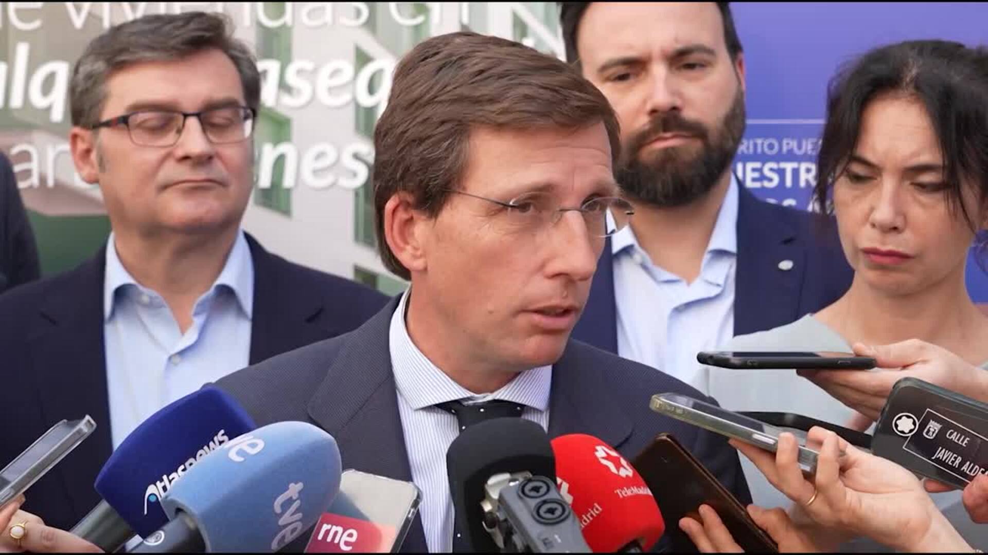 Almeida exige a Sánchez convocar elecciones y "no alargar la agonía a costa de los españoles"