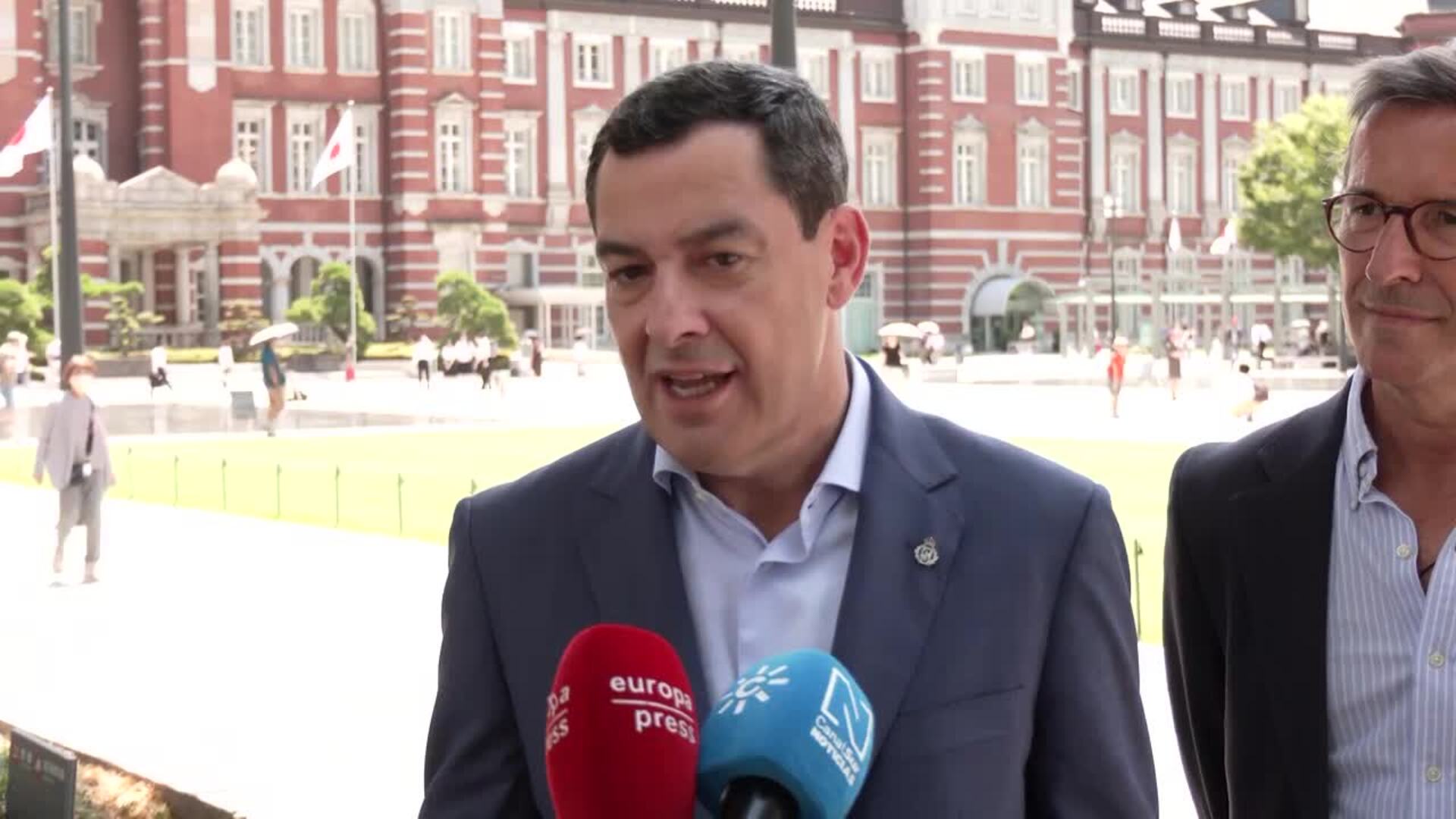 Moreno aspira a recuperar los turistas de Japón previos al Covid y negocia un vuelo directo