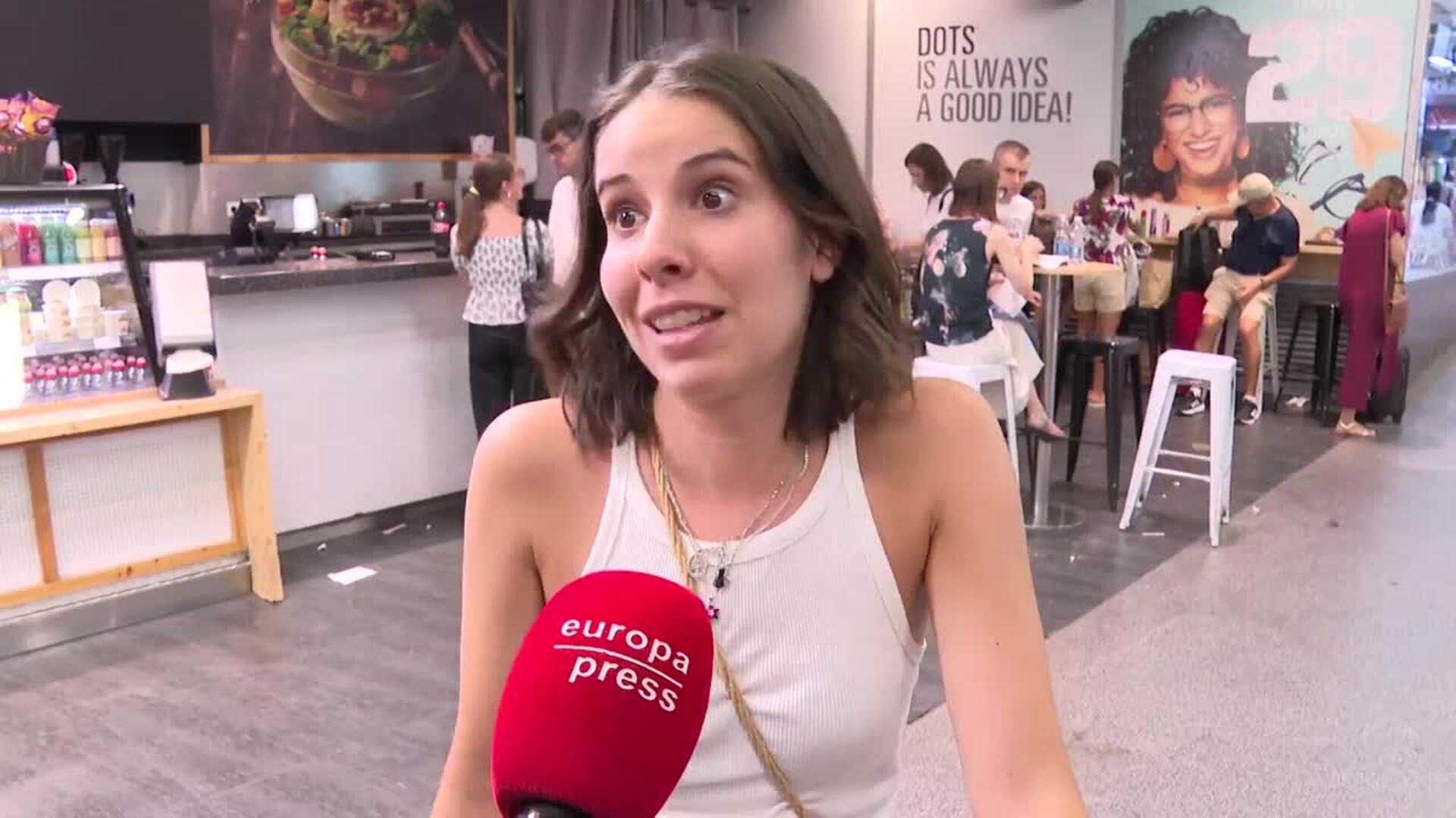 Viajeros denuncian la confusión y falta de información en Atocha por un posible corte de vía