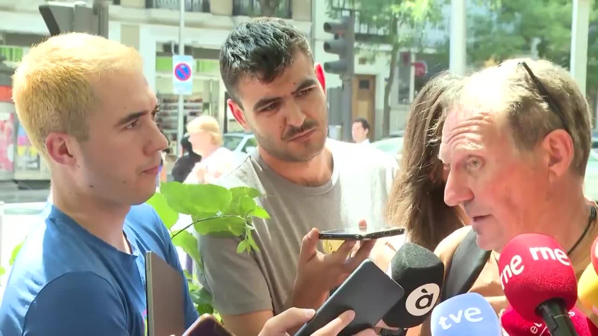 Víctimas de la dana dicen que Fejióo les ha contestado que él no puede cesar a Mazón