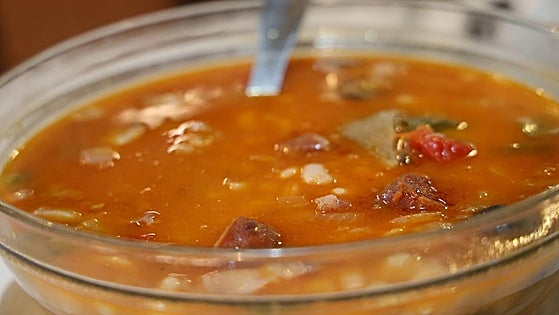 La contundente 'fabada' que esconde este restaurante muy cerca de Vallsur