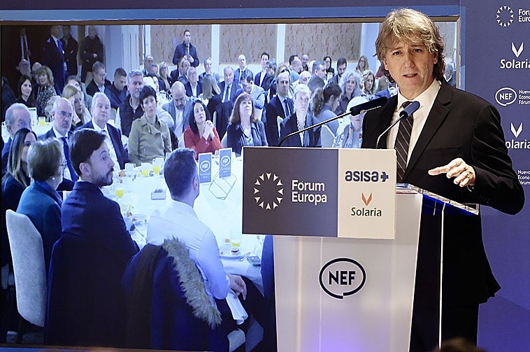 Carlos Martínez lleva su programa autonómico a Madrid y se topa con la economía de Cataluña