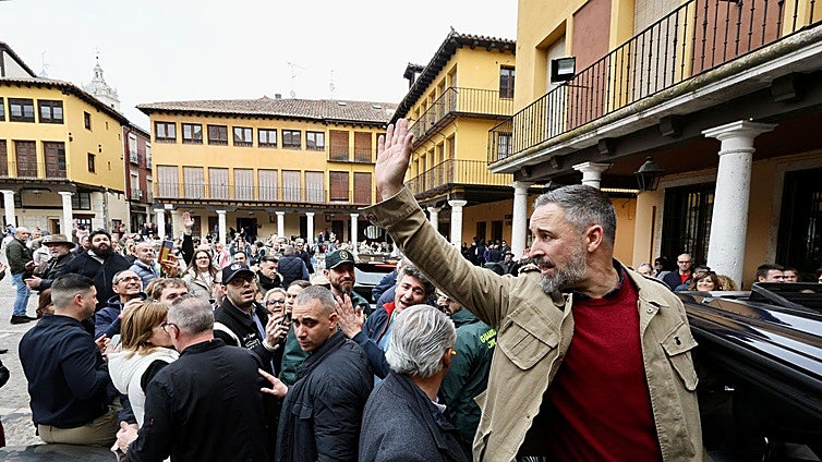Abascal hace guiños a recuperar el Toro de la Vega tradicional tras una consulta popular en Tordesillas