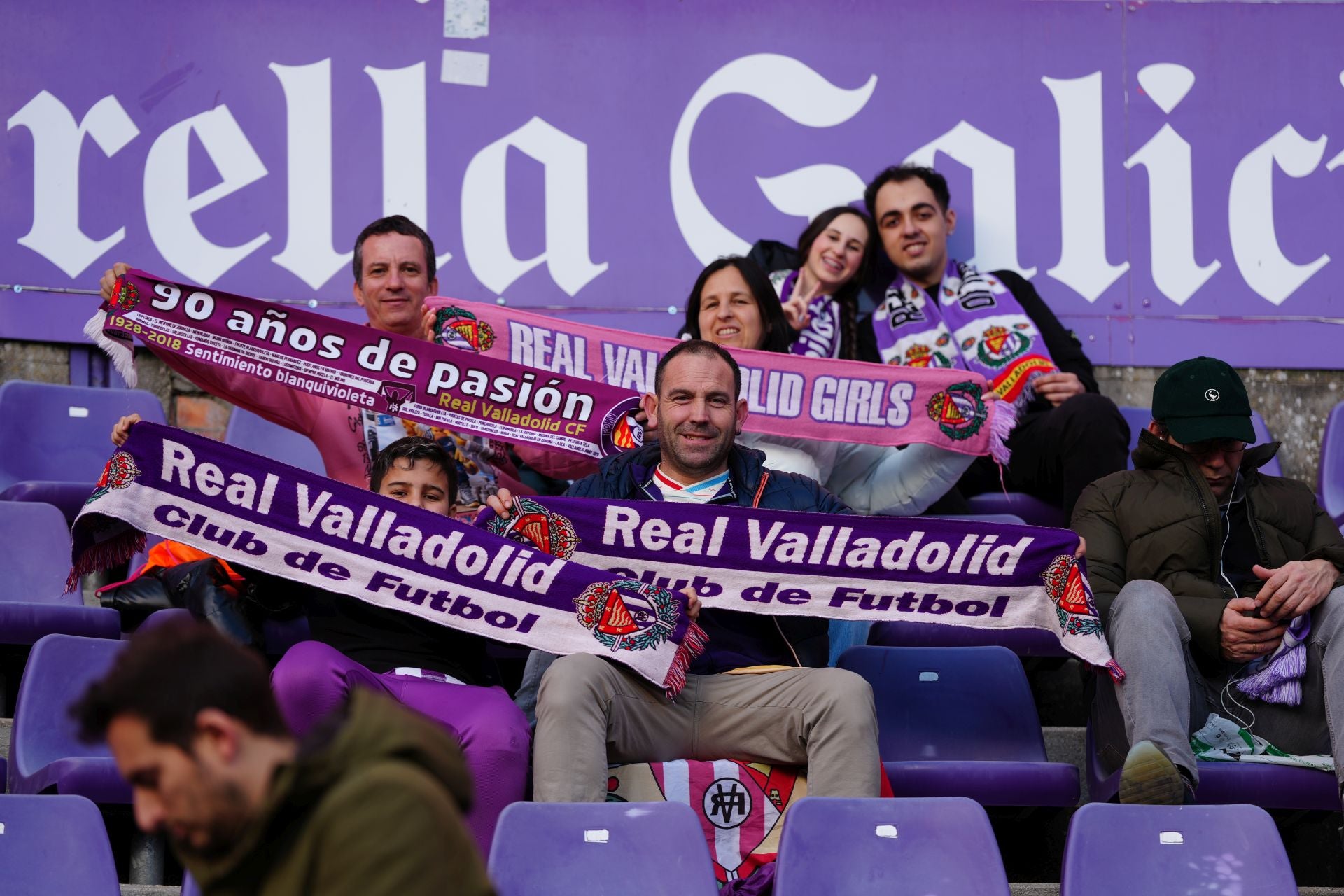 Búscate en la grada del José Zorrilla en el partido del Real Valladolid ...