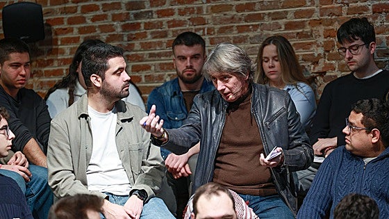 Carlos Martínez busca el voto joven con ayudas de 350 euros para alquiler e incentivos de contratación