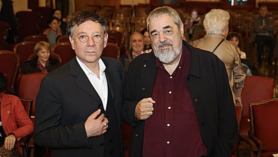 Juan Carlos Mestre reúne su obra publicada en 'Asamblea'