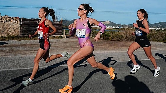 Carla Gallardo bate en Berlín el récord de España de media maratón