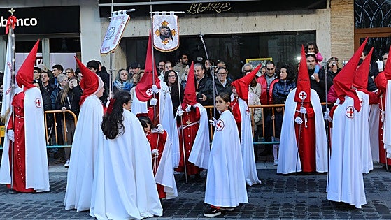 Palencia se adentra en la Pasión con tres procesiones en la misma noche