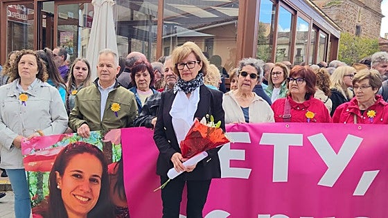 Tábara llora por Leticia Rosino un día antes de que su asesino quede libre