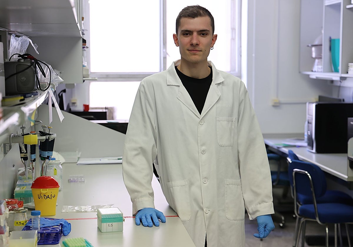 El joven vallisoletano que investiga el cáncer cerebral: «La ciencia consiste en no perder nunca las ansias de descubrir»